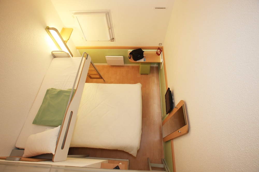 Triple Room, Multiple Beds photo 3
