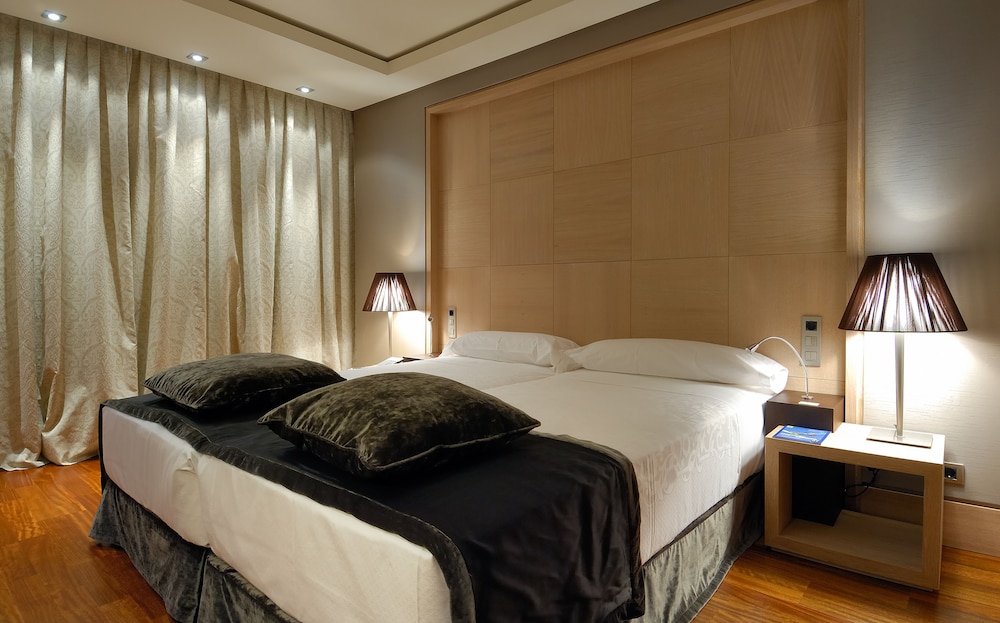 Standard Double Room - Photo 1