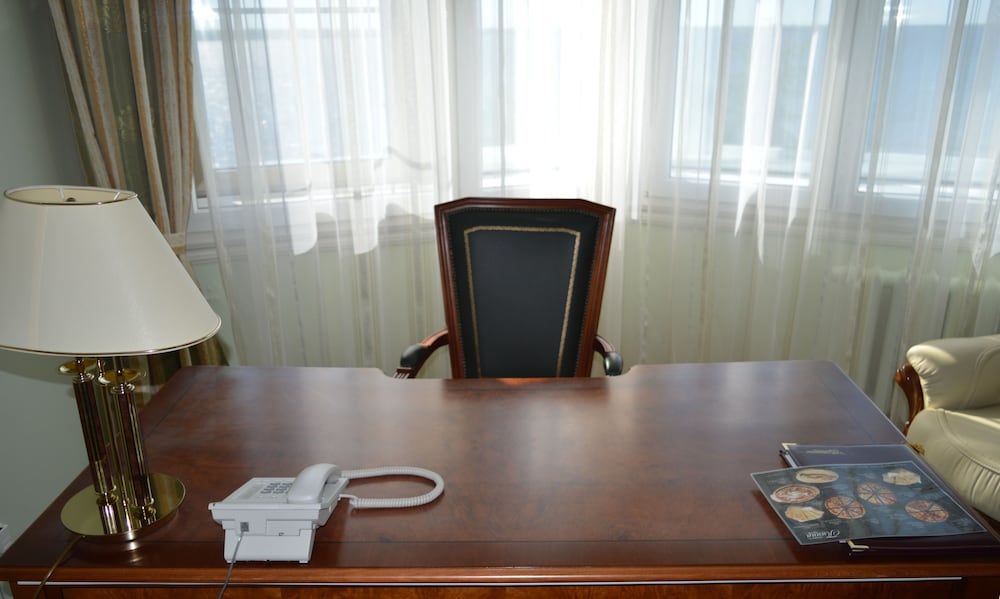 Presidential Suite, 1 Bedroom, 2 Bathrooms, River View photo 2