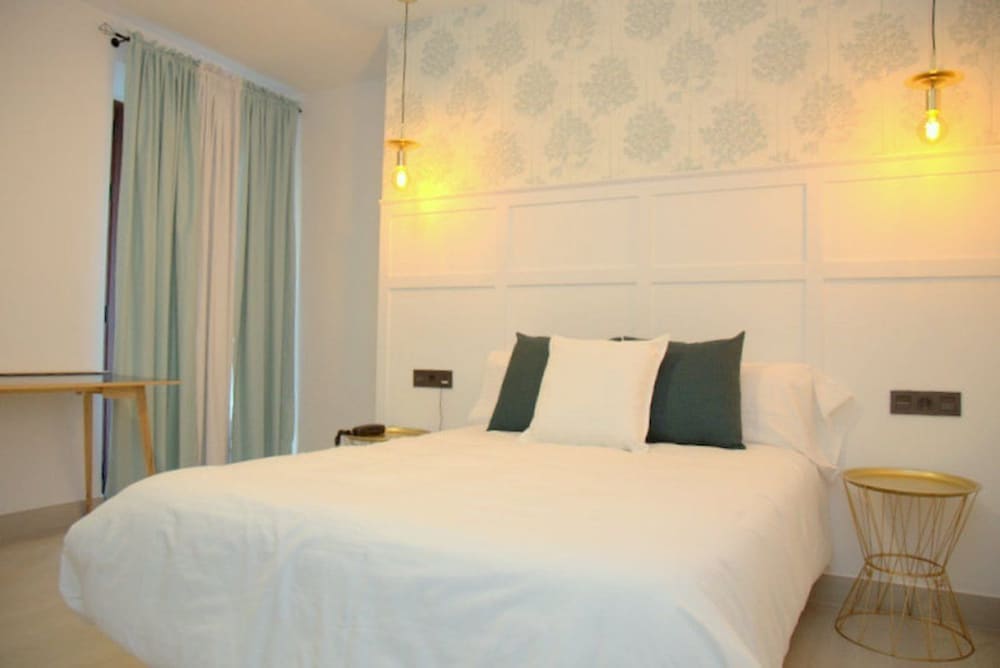 Standard Double or Twin Room, 1 Bedroom, Non Smoking - Photo 1