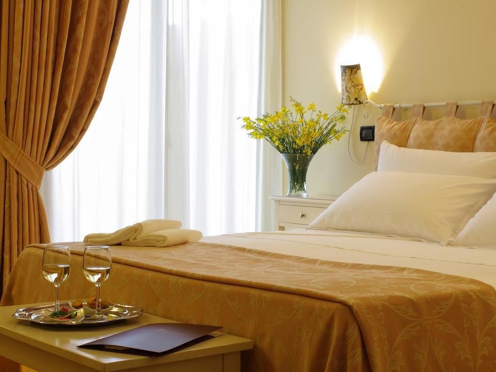 Deluxe Room, Private Bathroom, Garden View