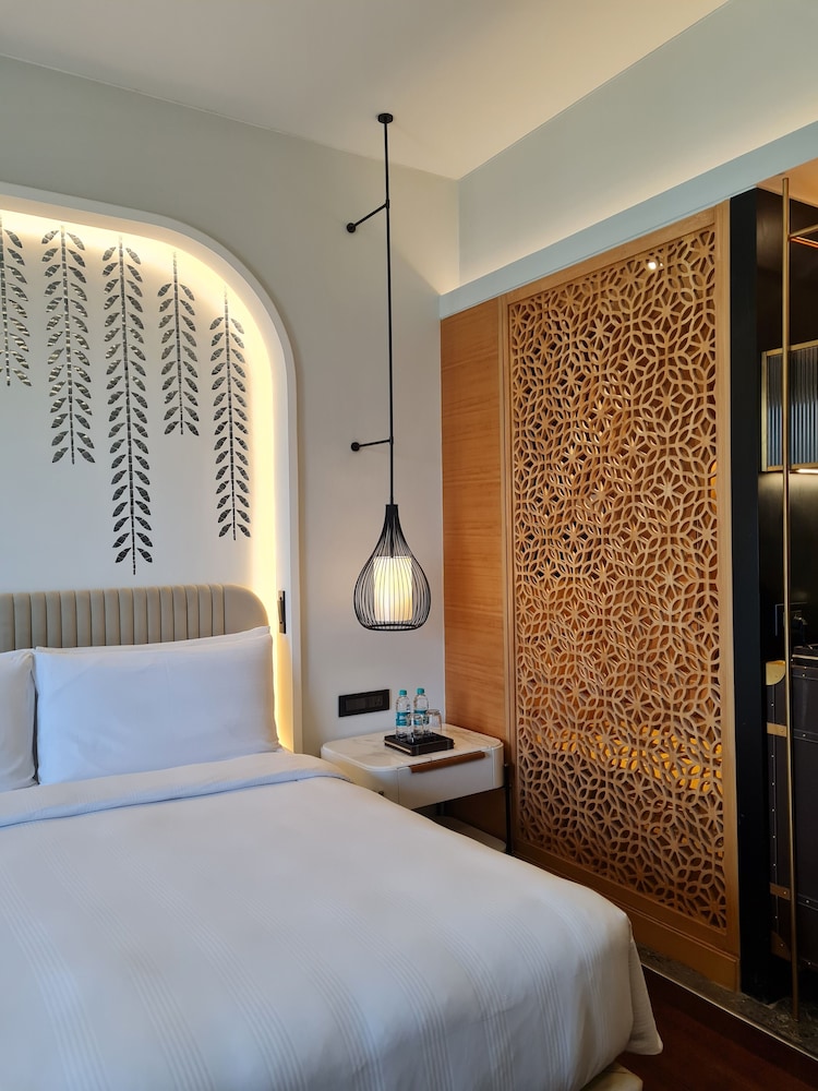 Standard Room, 1 King Bed (Outdoor Living Area) photo 3