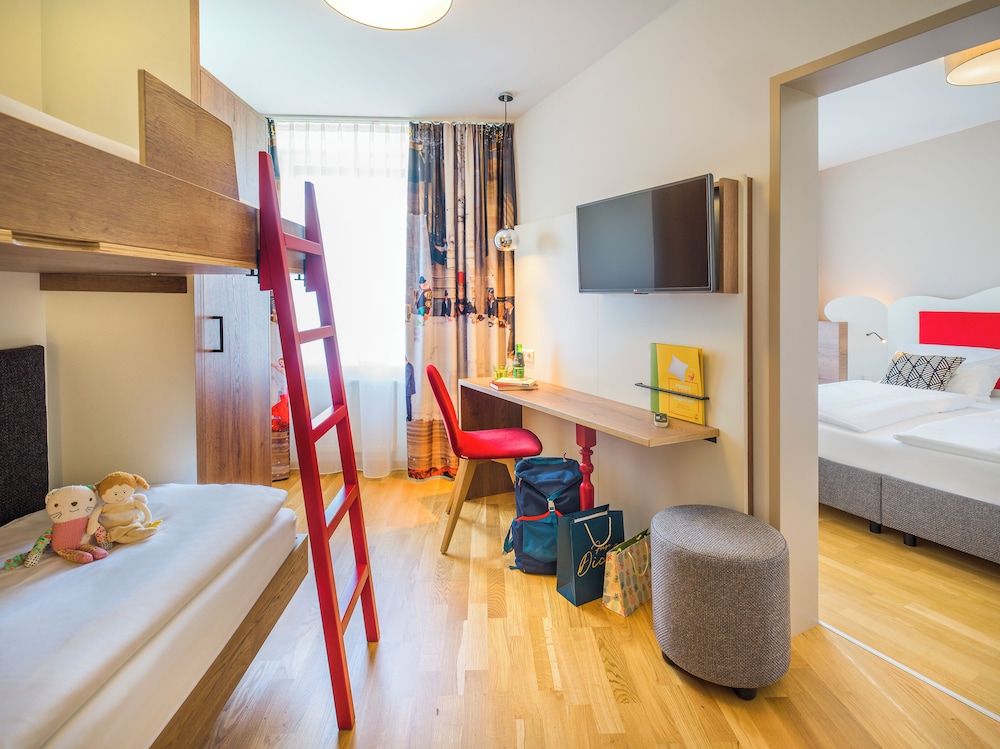 Comfort Suite photo 3