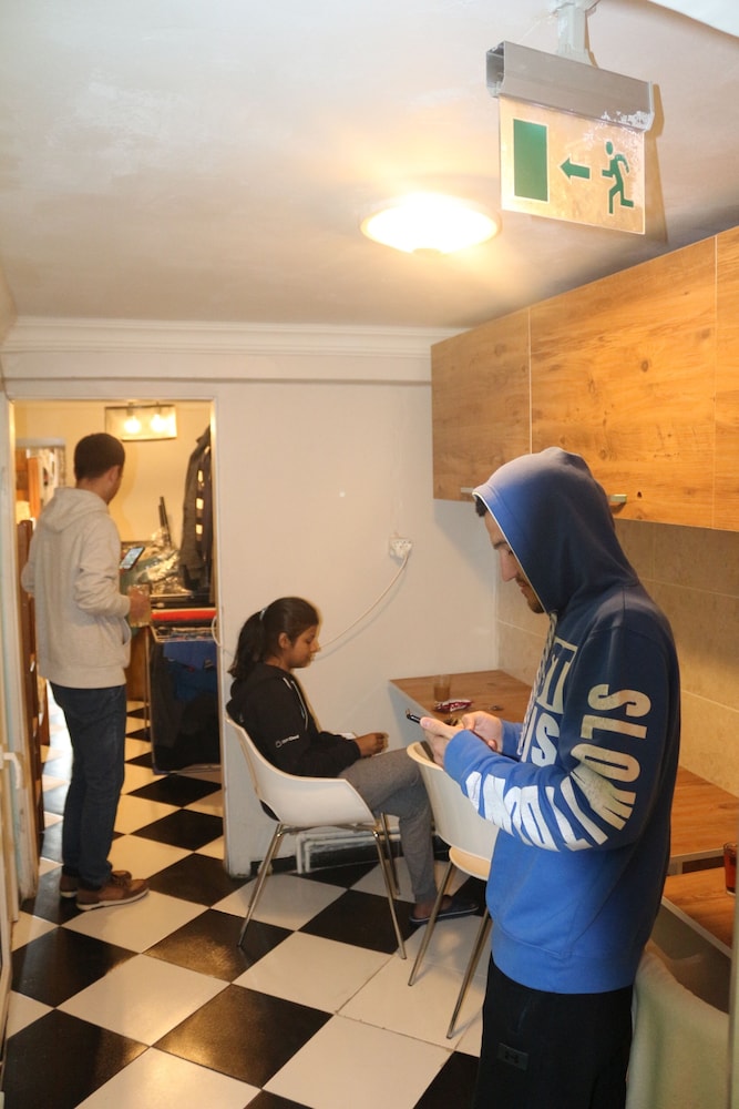 Shared Dormitory, Mixed Dorm (8 Beds) photo 3