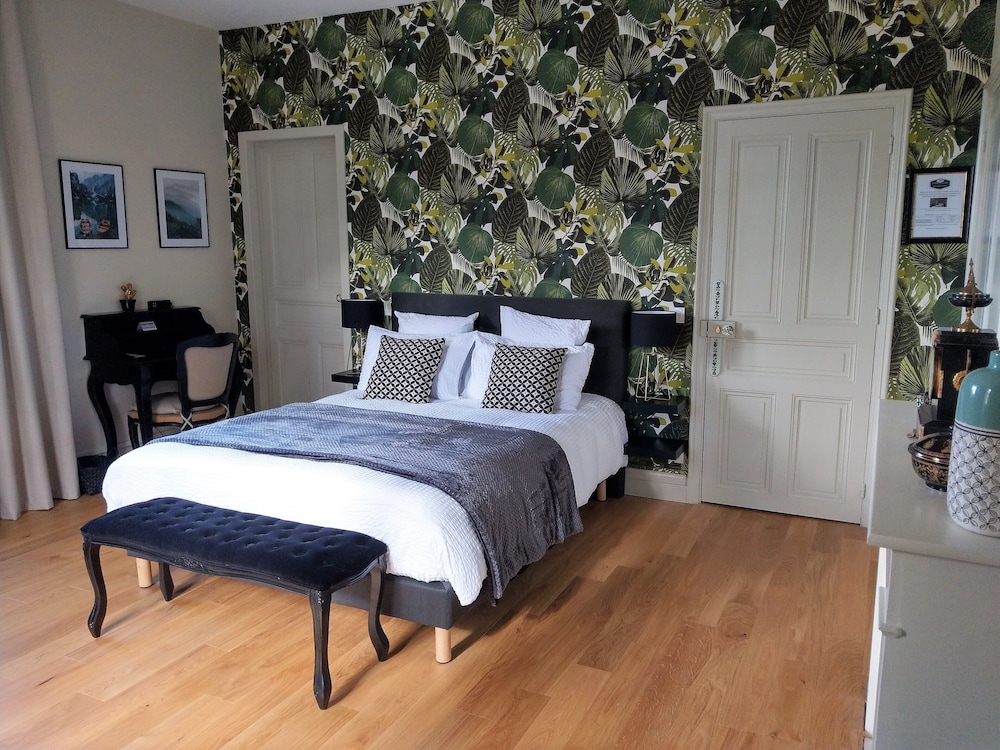Comfort Double Room, Ensuite, Mountain View photo 1