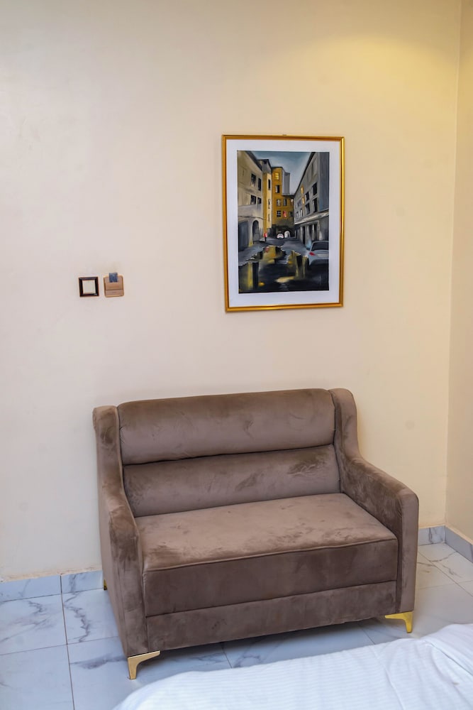 Royal Room - Photo 8