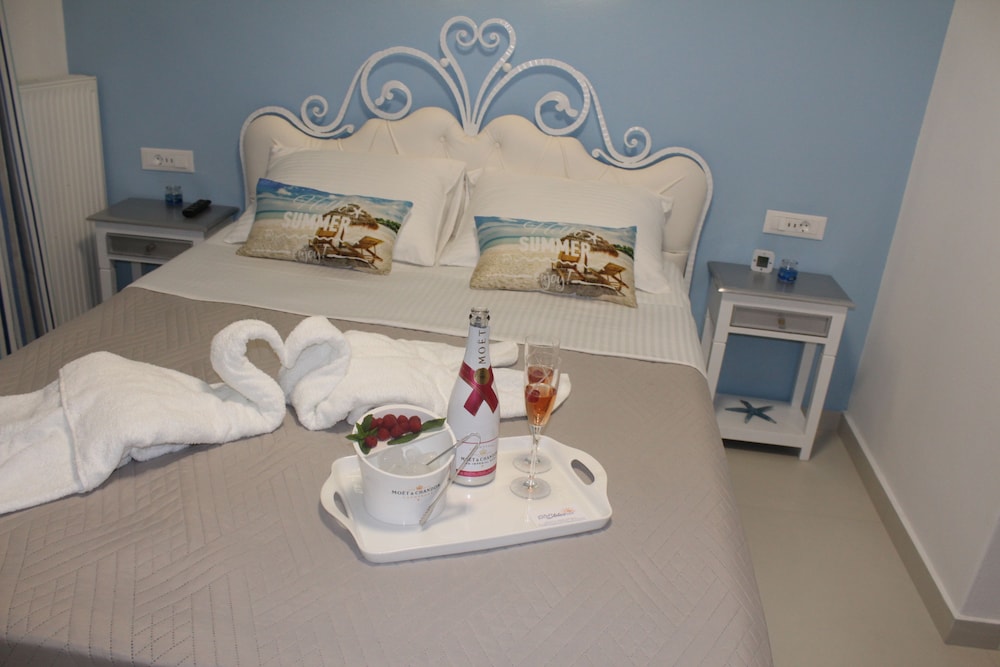 Deluxe Apartment, Sea View (For 4)