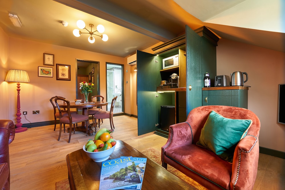 Family Room (Quintuple) photo 1