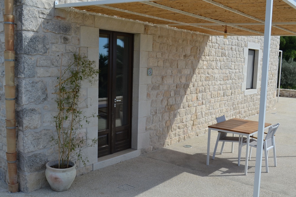 Classic Studio, Kitchenette, Garden View photo 3