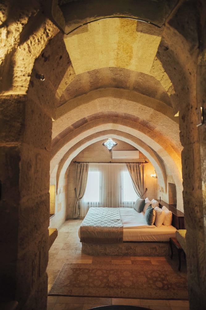Deluxe Stone Suite with Stone - Photo 42