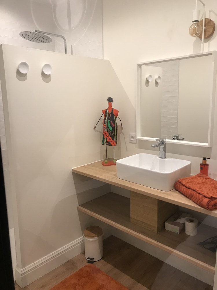 Deluxe Double Room, 1 Queen Bed (E) photo 3