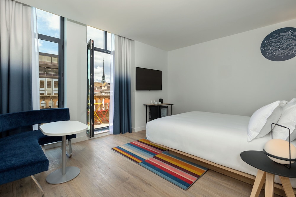 Room, 1 Queen Bed - Photo 3