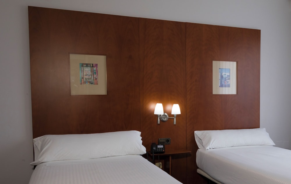 Standard Room - Photo 8