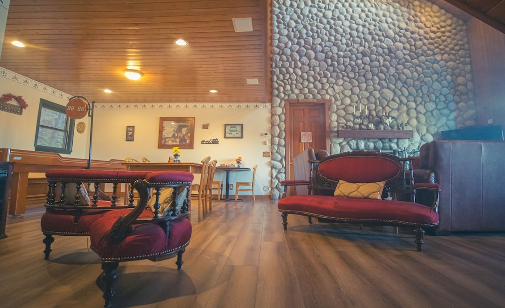 Deluxe Studio Suite