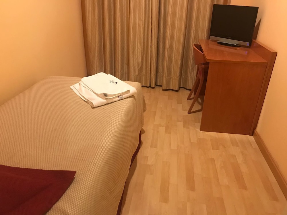 Triple Room (3 Adults) - Photo 3