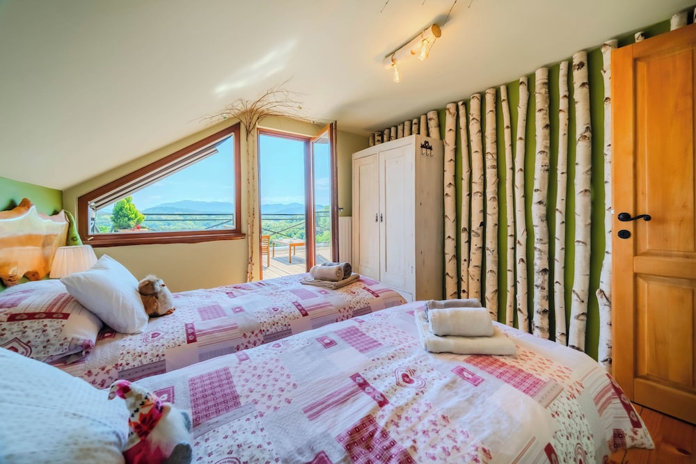 Family House, Multiple Bedrooms (Castle View Haven With Wellness And) photo 1
