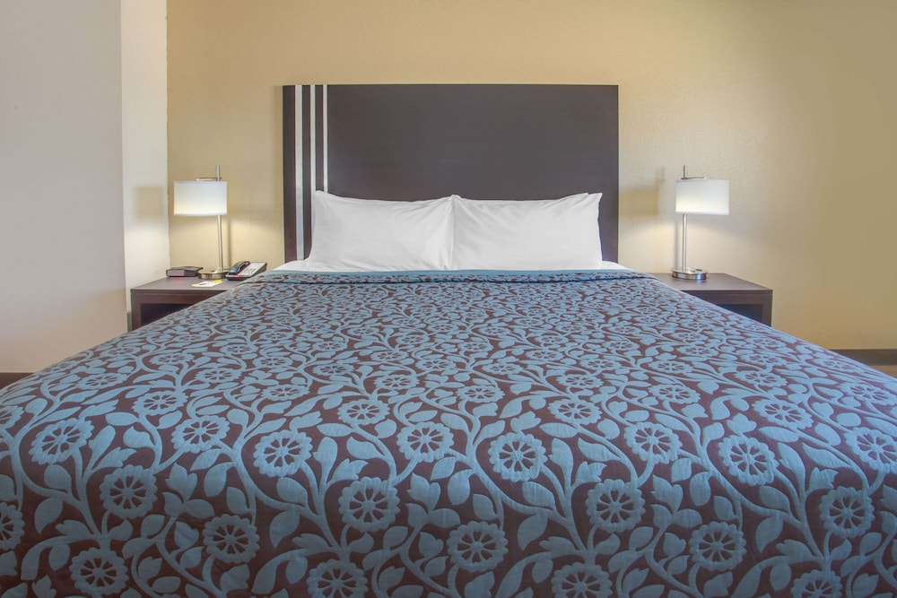 Room, 2 Queen Beds, Non Smoking - Photo 3