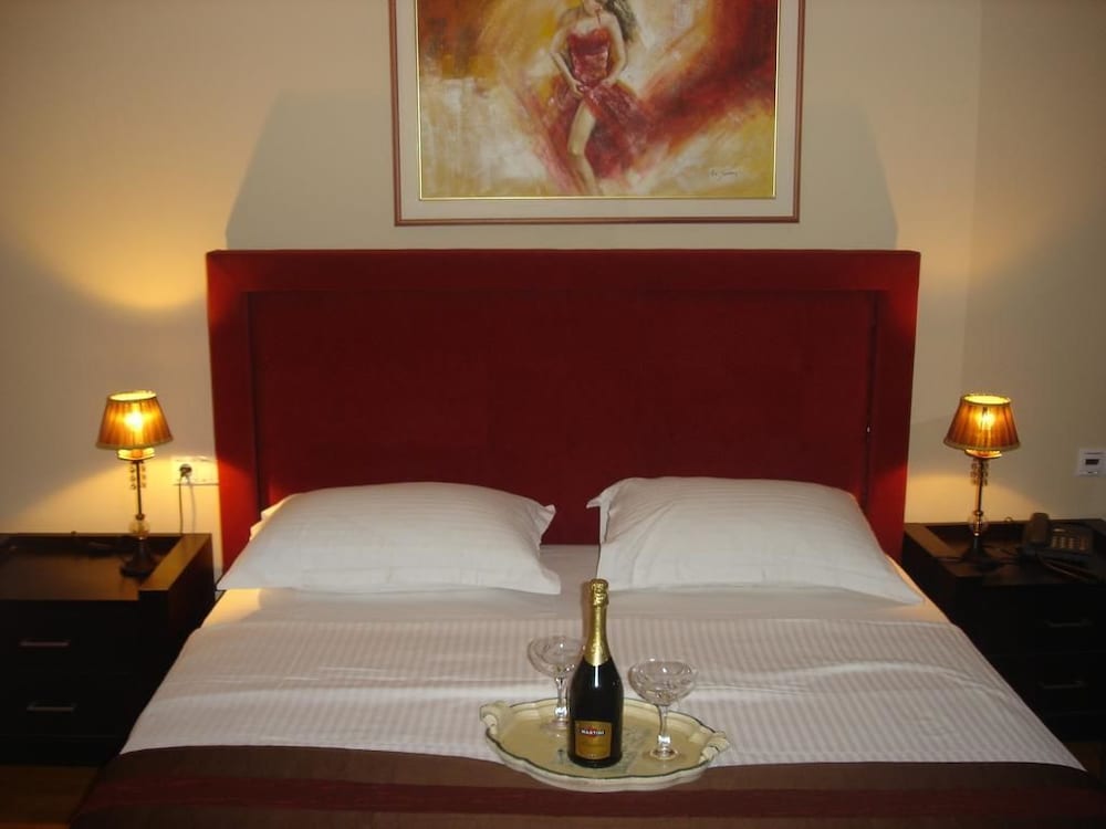 Deluxe Suite (Meteora View) - Photo 4