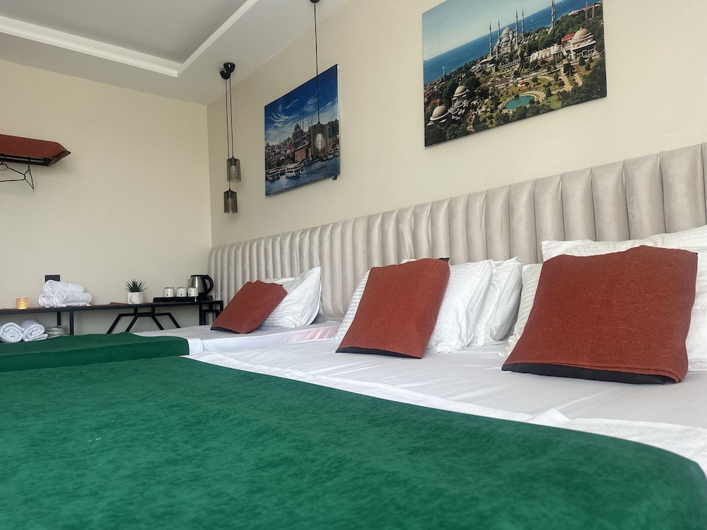 Deluxe Triple Room - Photo 1