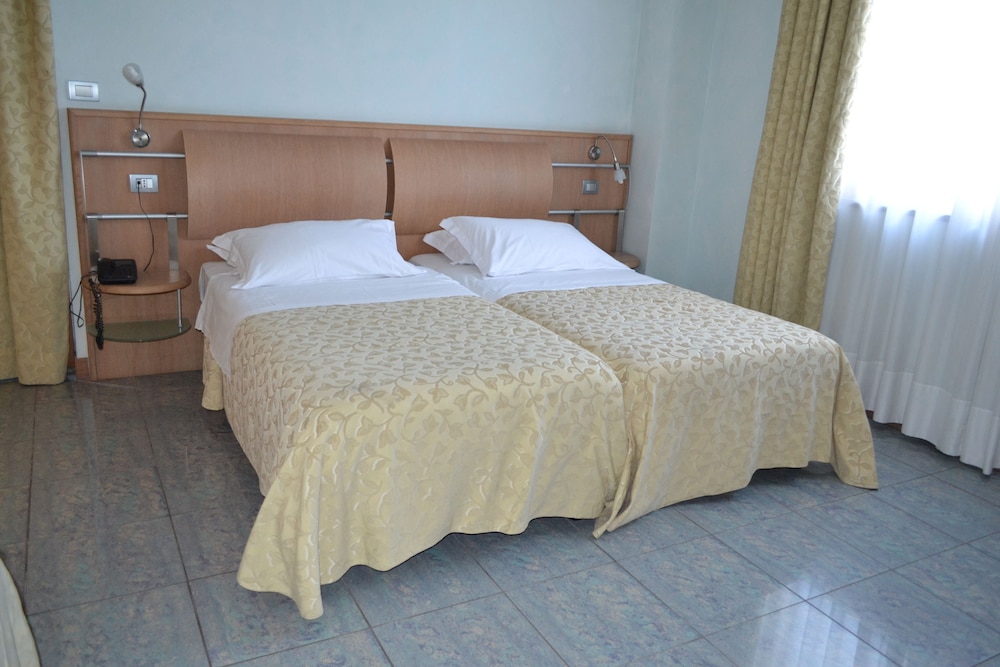 Double or Twin Room, Sea View photo 2
