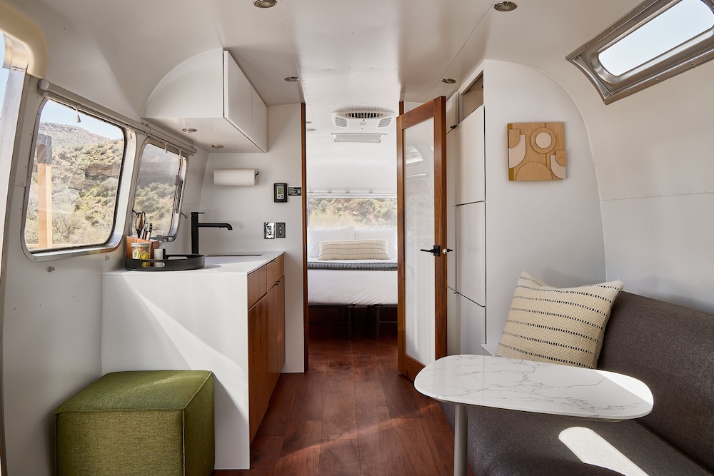 Premium Suite (BaseCamp) - Photo 10
