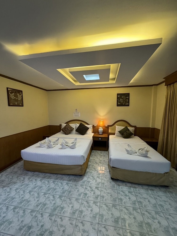 Standard Triple Room - Photo 12