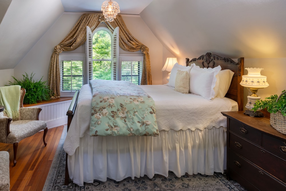 VanWinkle Room (3rd Floor)