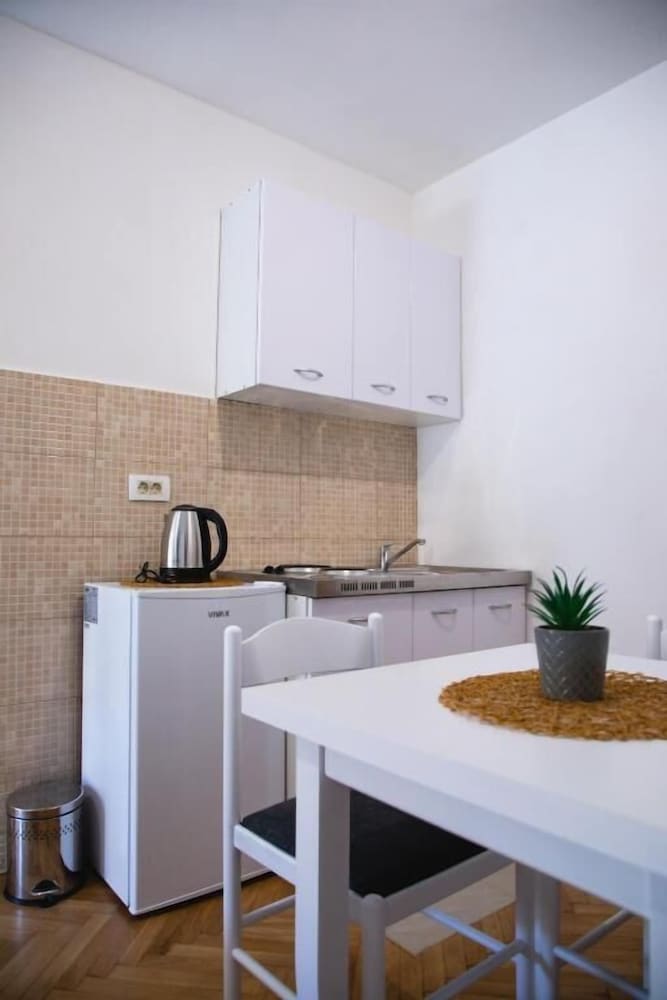 Classic Double Room - Photo 6