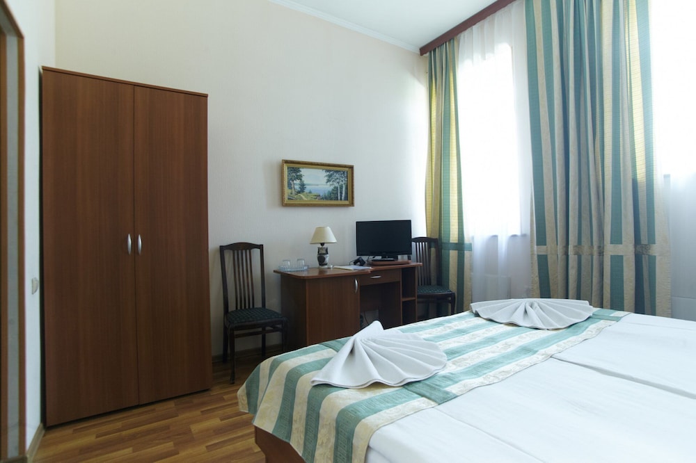 Standard Room photo 2