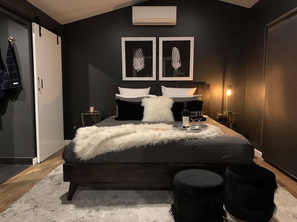 Luxury Villa, 1 Bedroom, Fireplace, Garden View (1 Villa Single Night) photo 3