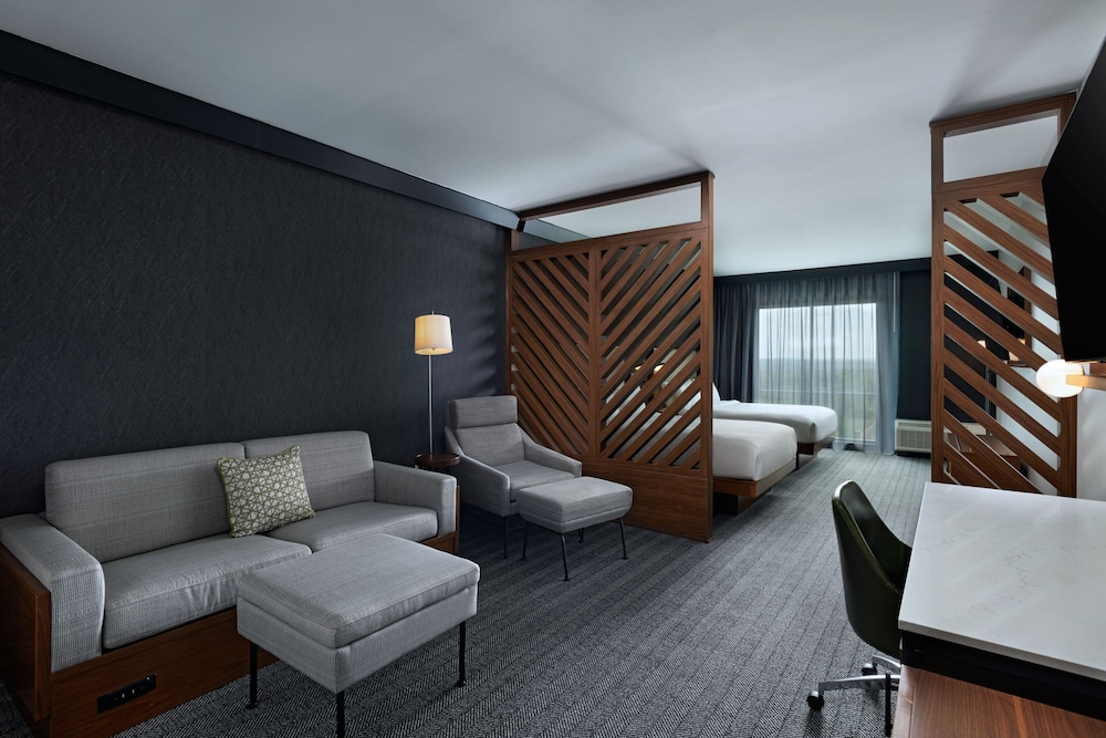 Suite, Multiple Beds - Photo 2