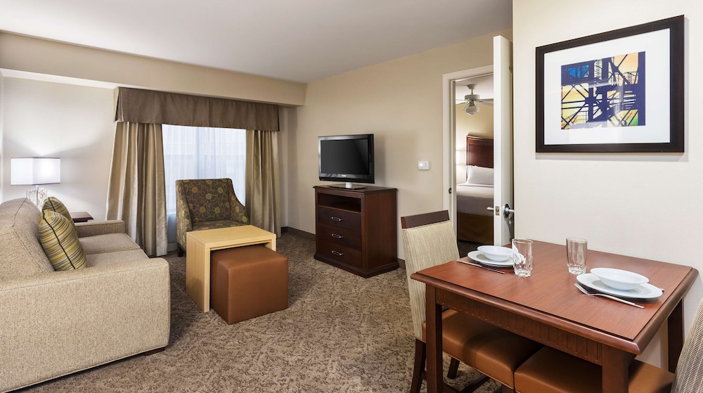 Suite, 1 King Bed, Non Smoking - Photo 5
