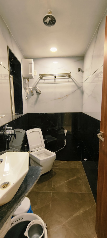 Deluxe Triple Room photo 2