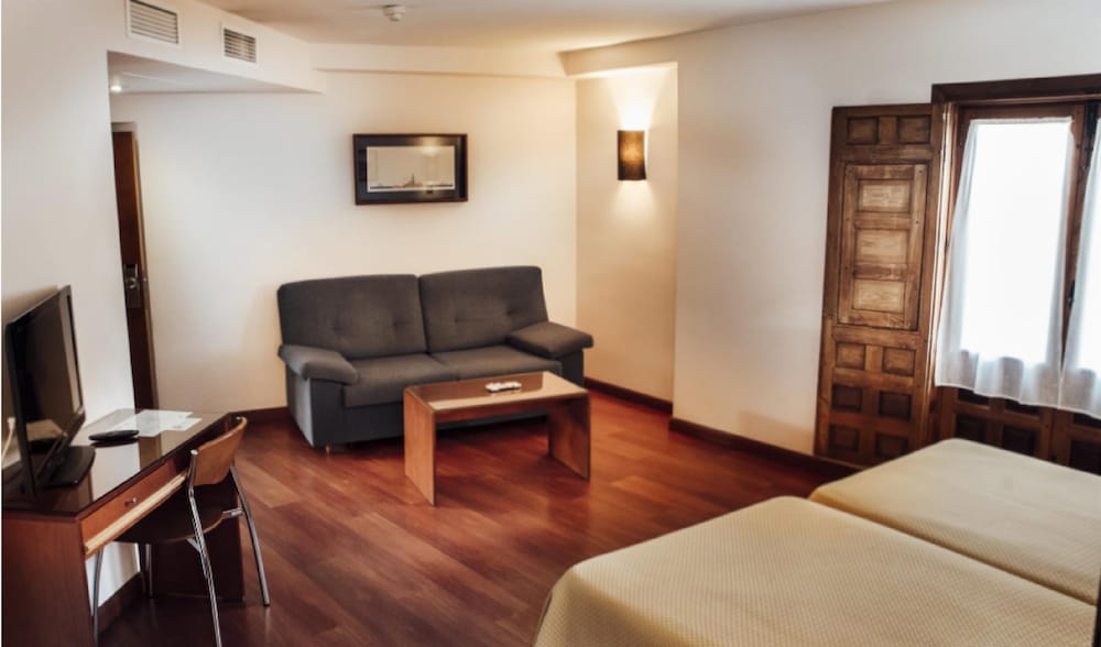 Superior Double Room - Photo 2