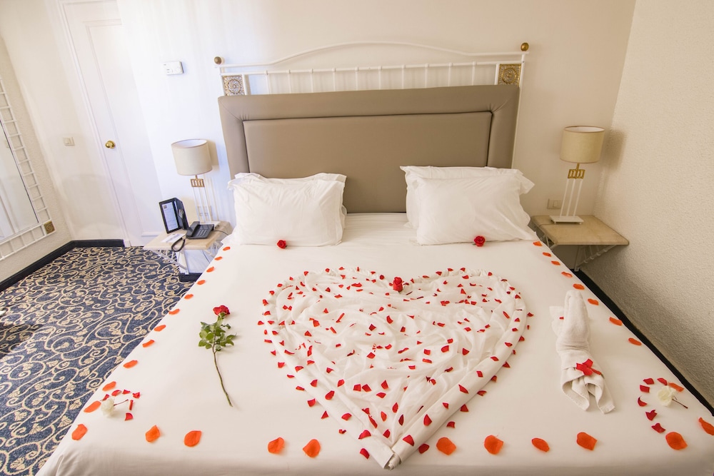 Standard Double Room - Photo 6