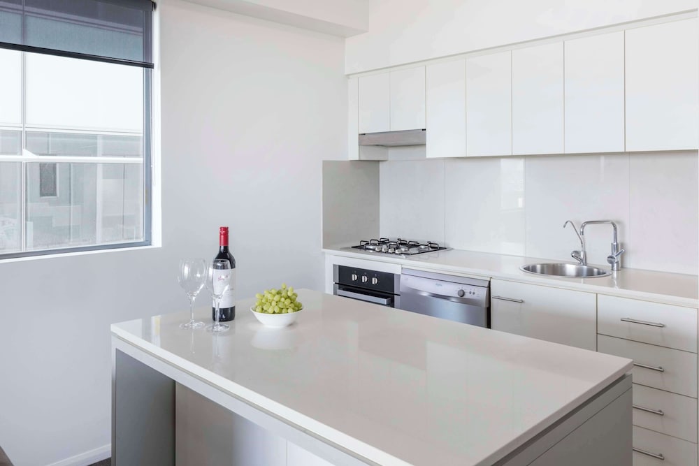 2 Bedroom River View Apartment - Photo 9