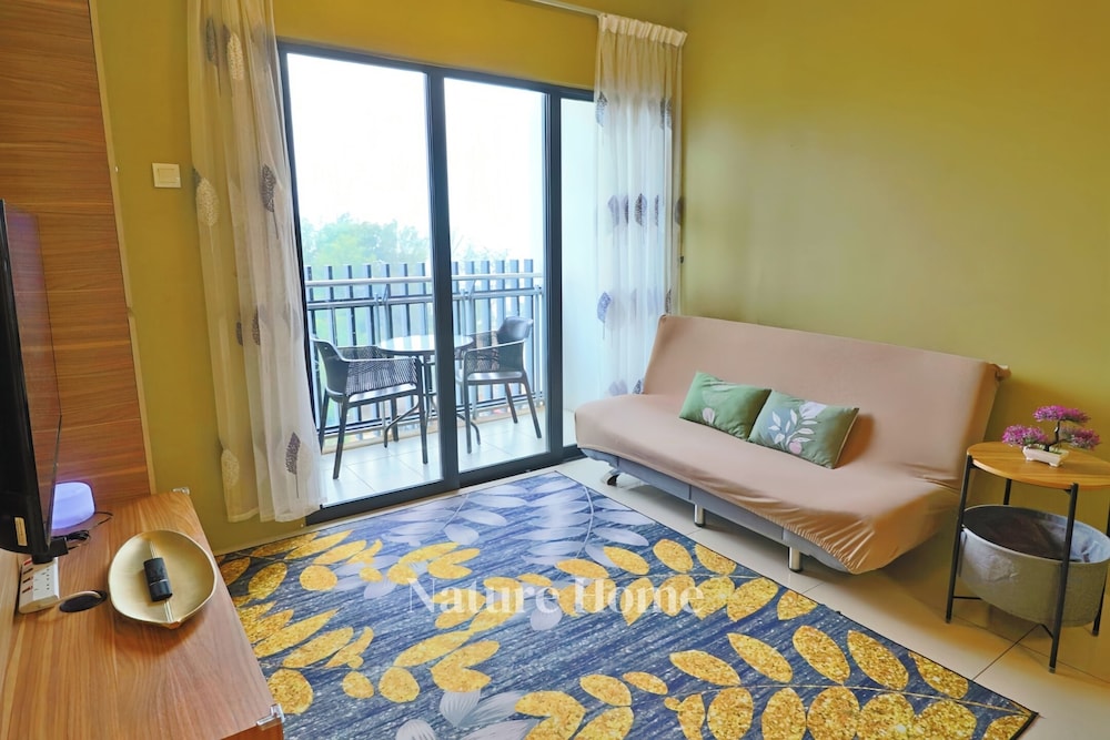 Deluxe Apartment, 2 Bedrooms, Sea View, Beachside - Photo 7