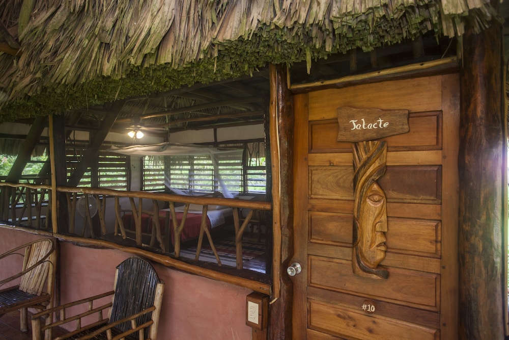 Family Cabin, Multiple Beds, River View, Overwater photo 3