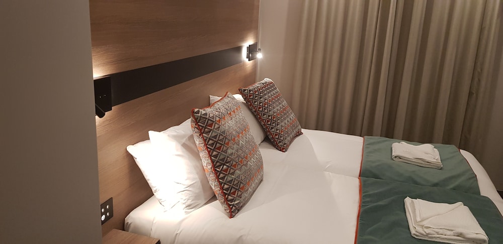Double or Twin Room photo 2