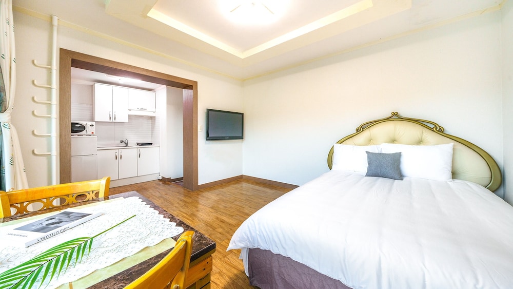 Basic Room, 1 Bedroom (Noelbit(river view)) - Photo 9