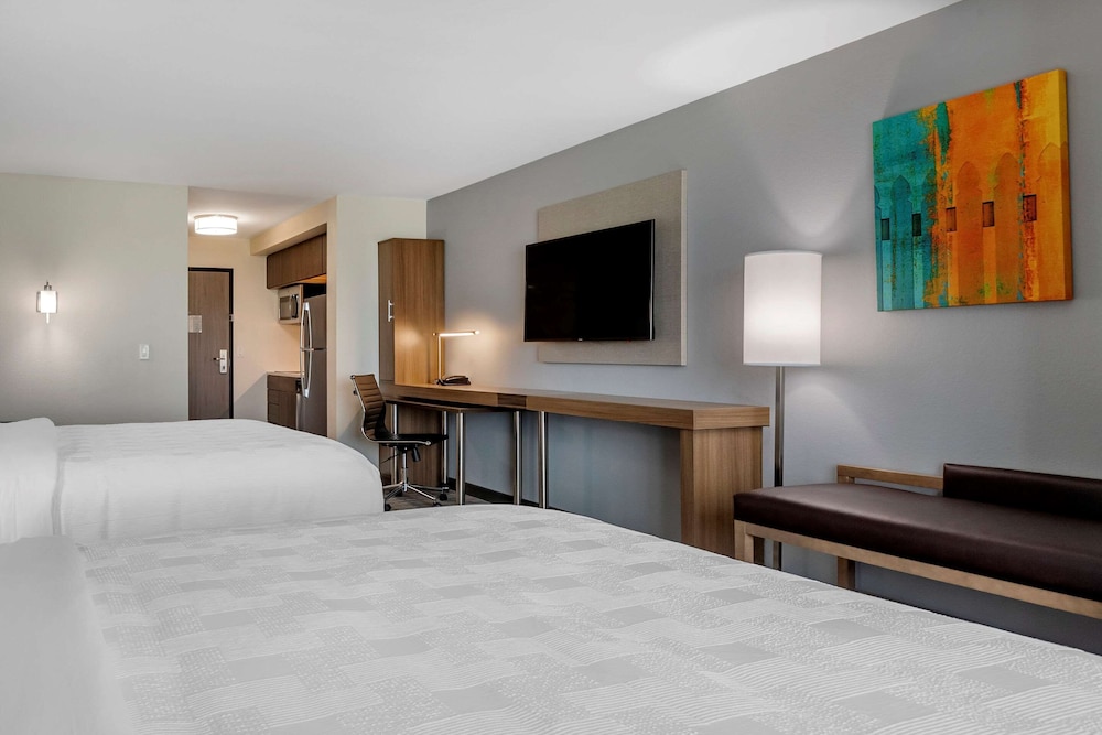 Suite, 2 Queen Beds, Non Smoking (Efficiency) - Photo 3