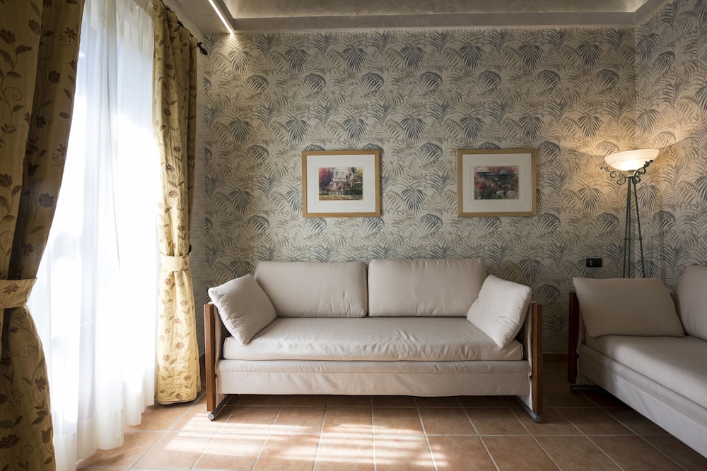 Comfort Suite, 2 Bedrooms, Jetted Tub photo 3
