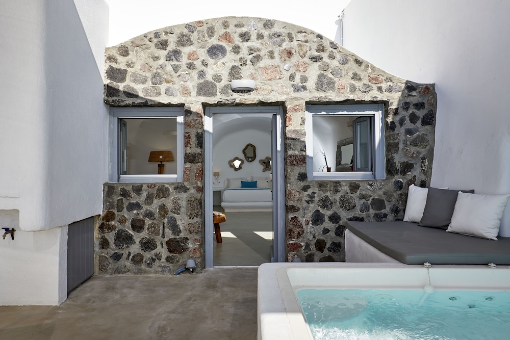 Signature Villa, Private Pool (Caldera View) - Photo 11