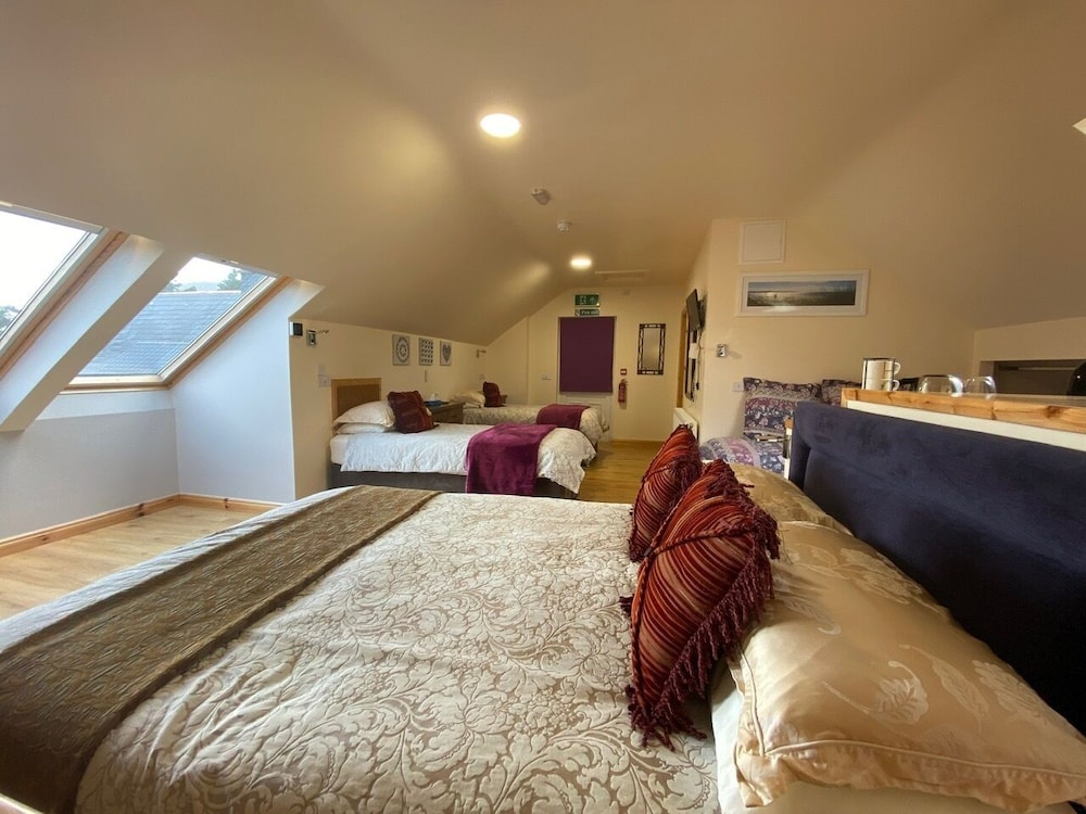Quadruple Room (Second Floor) photo 3