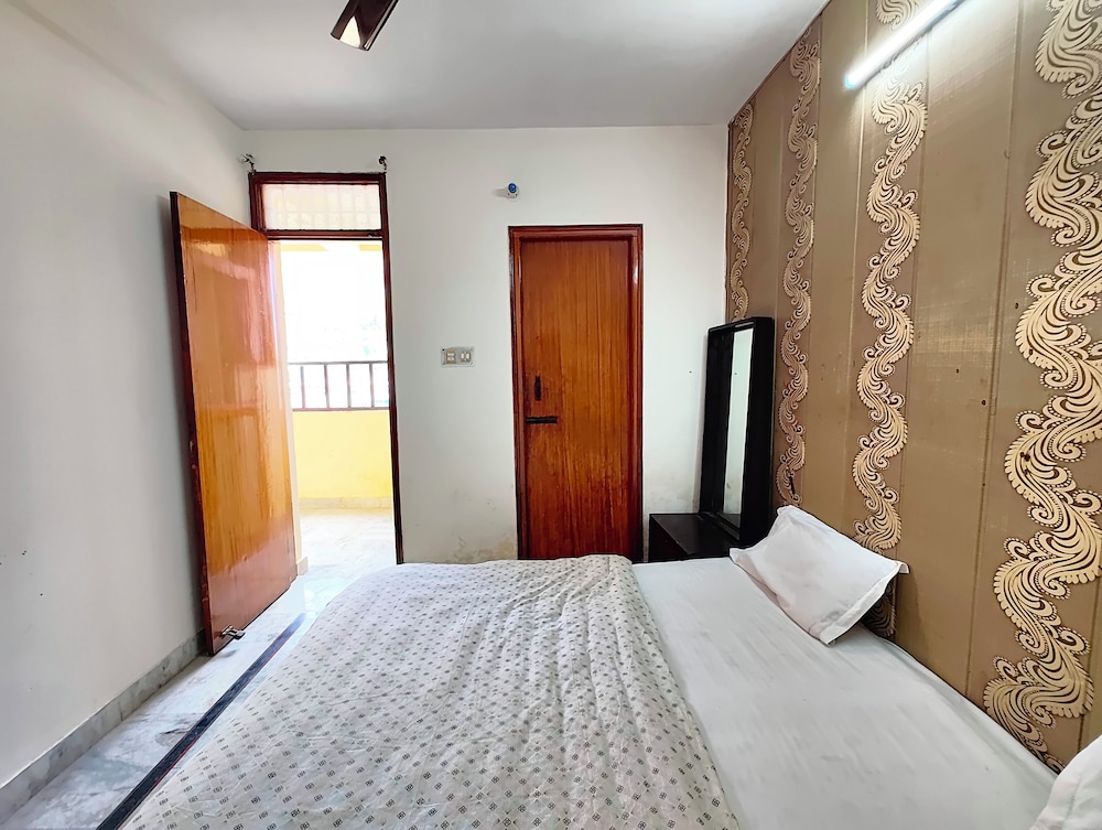 Deluxe Quadruple Room, City View