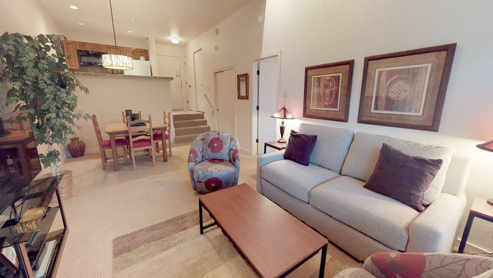 Deluxe Room, 1 Bedroom (Limited)