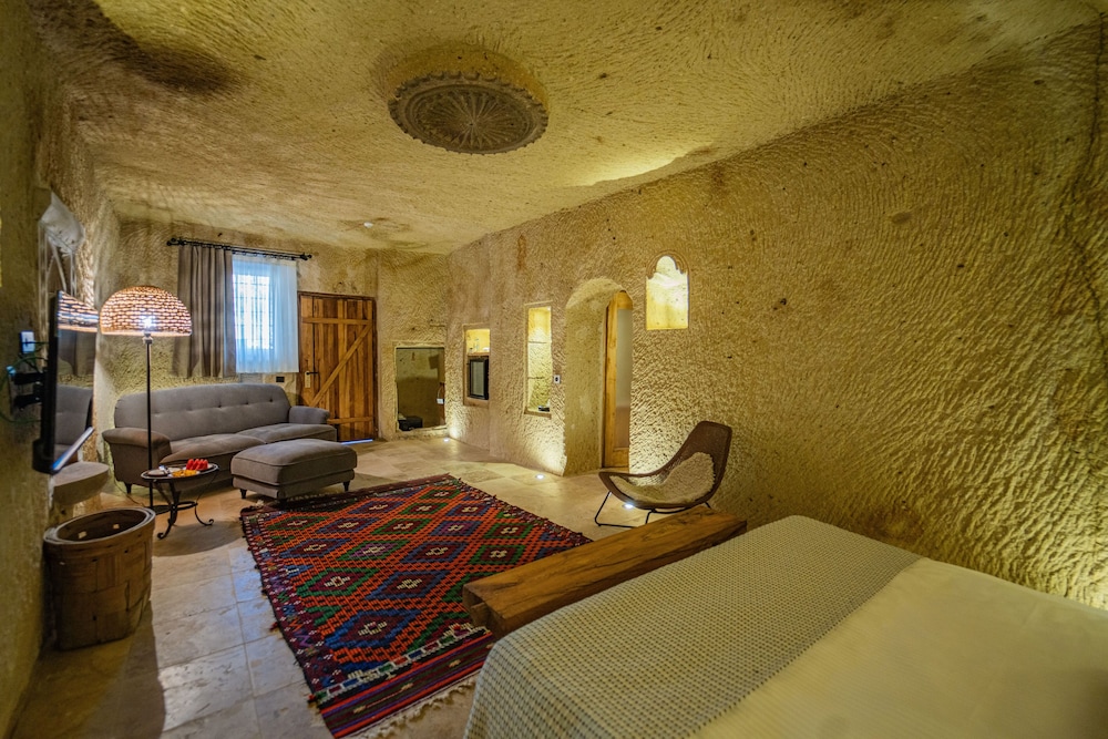 Elite Suite - Photo 13