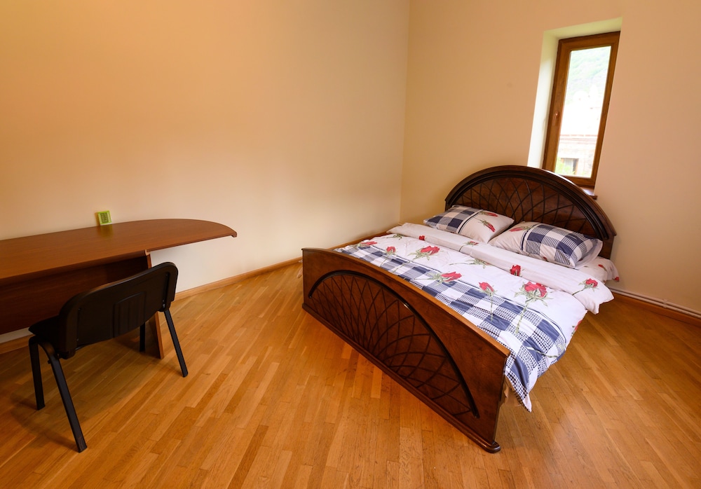 Basic Triple Room photo 1