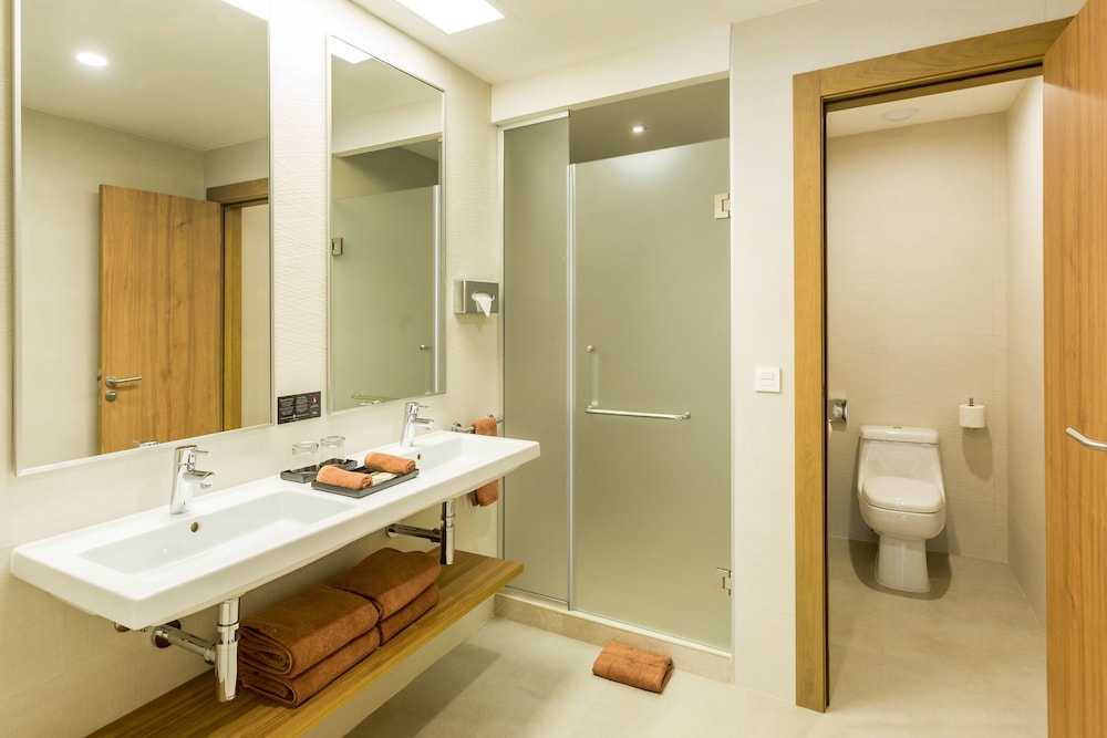 Family Suite, 2 Bedrooms (Superior | B2C-CA) photo 2
