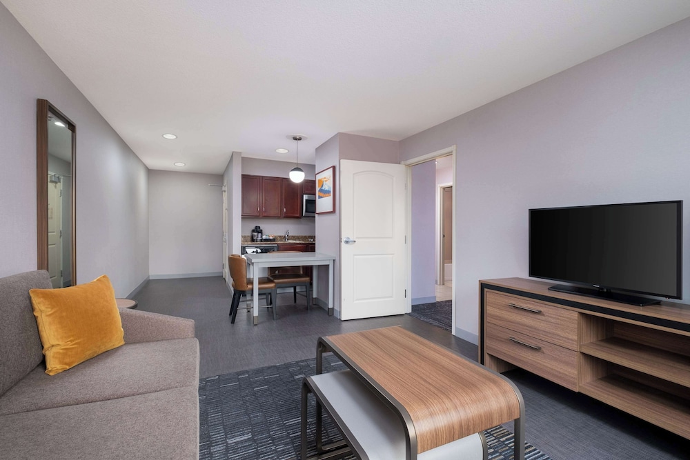 Suite, Non Smoking - Photo 10